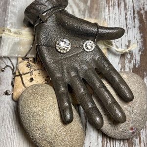 Sorrelli slide necklace